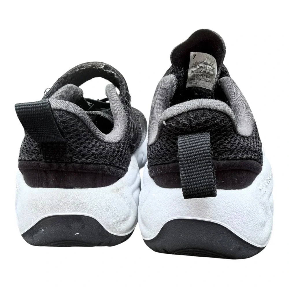 Athletic All in Motion Shoes Sneakers 7 Black White Mesh Hook and Loop Toddler